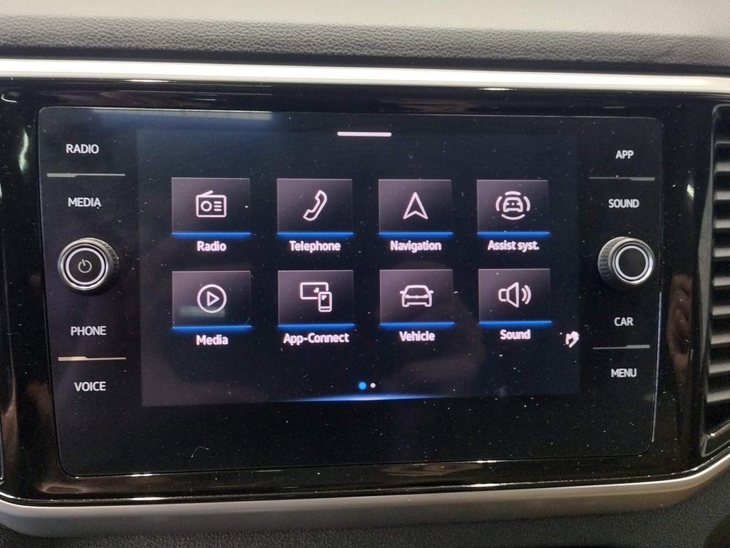 Certified 2022 Volkswagen Atlas Cross Sport SE w/ Panoramic Sunroof Package image 30