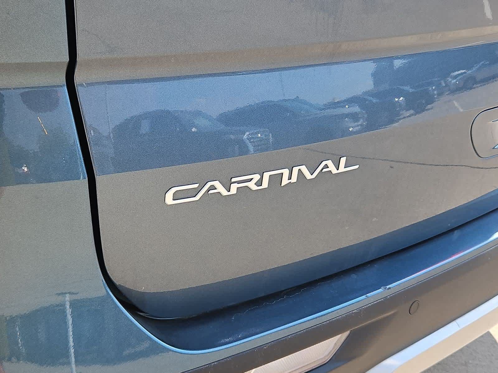 Used 2023 Kia Carnival SX FWD image 12