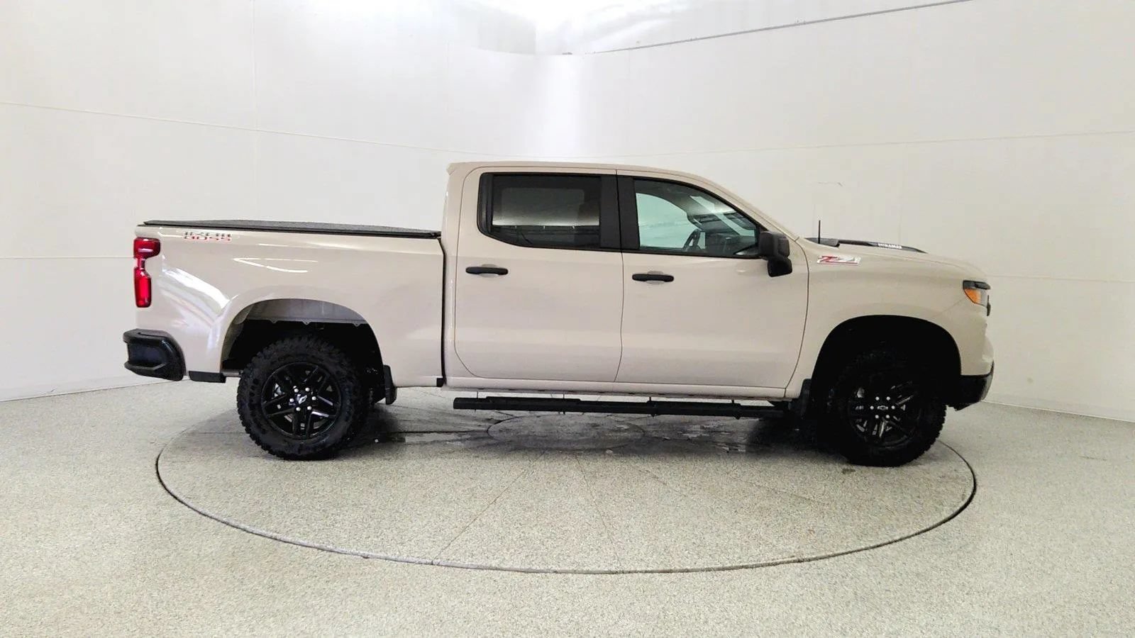 Used 2026 Chevrolet Silverado 1500 Custom Trail Boss AWD/4WD image 8