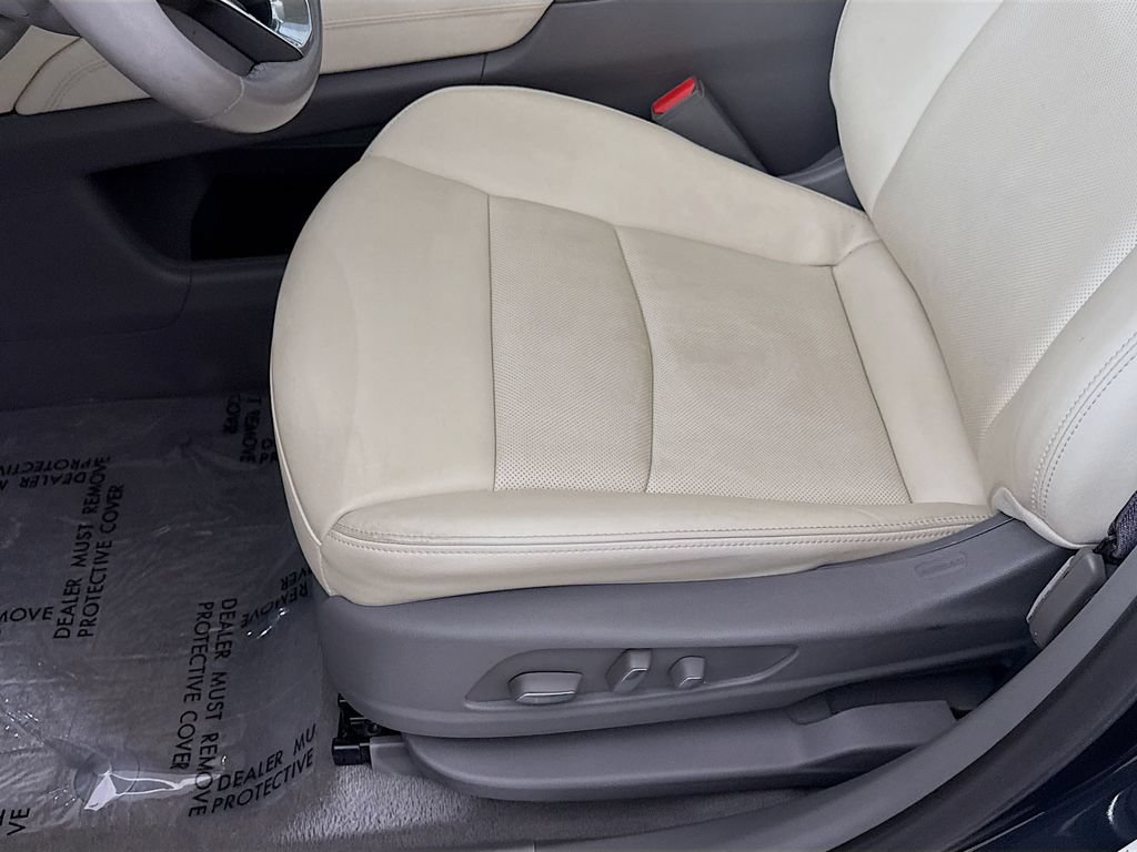 Used 2023 Cadillac XT6 Premium Luxury FWD image 19