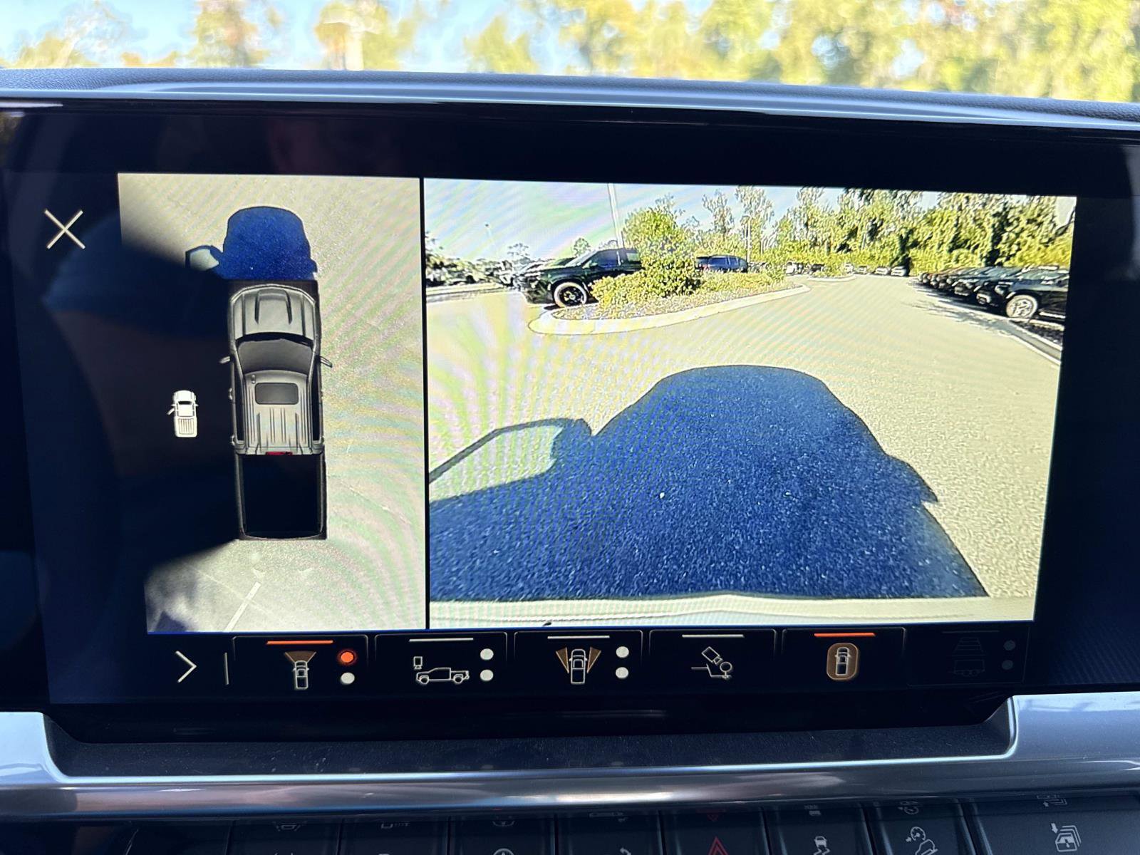 New 2025 Chevrolet Silverado 1500 LTZ image 25