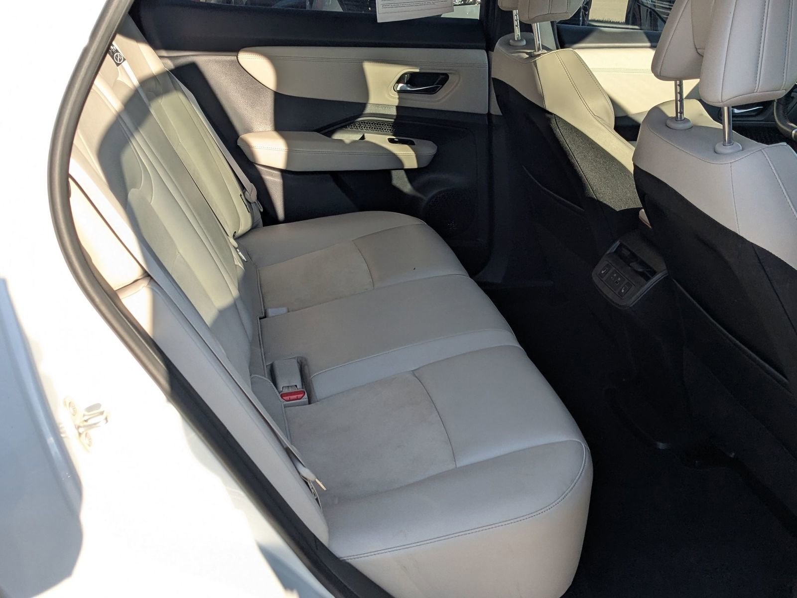 Used 2023 Nissan Ariya ENGAGE e-4ORCE image 30