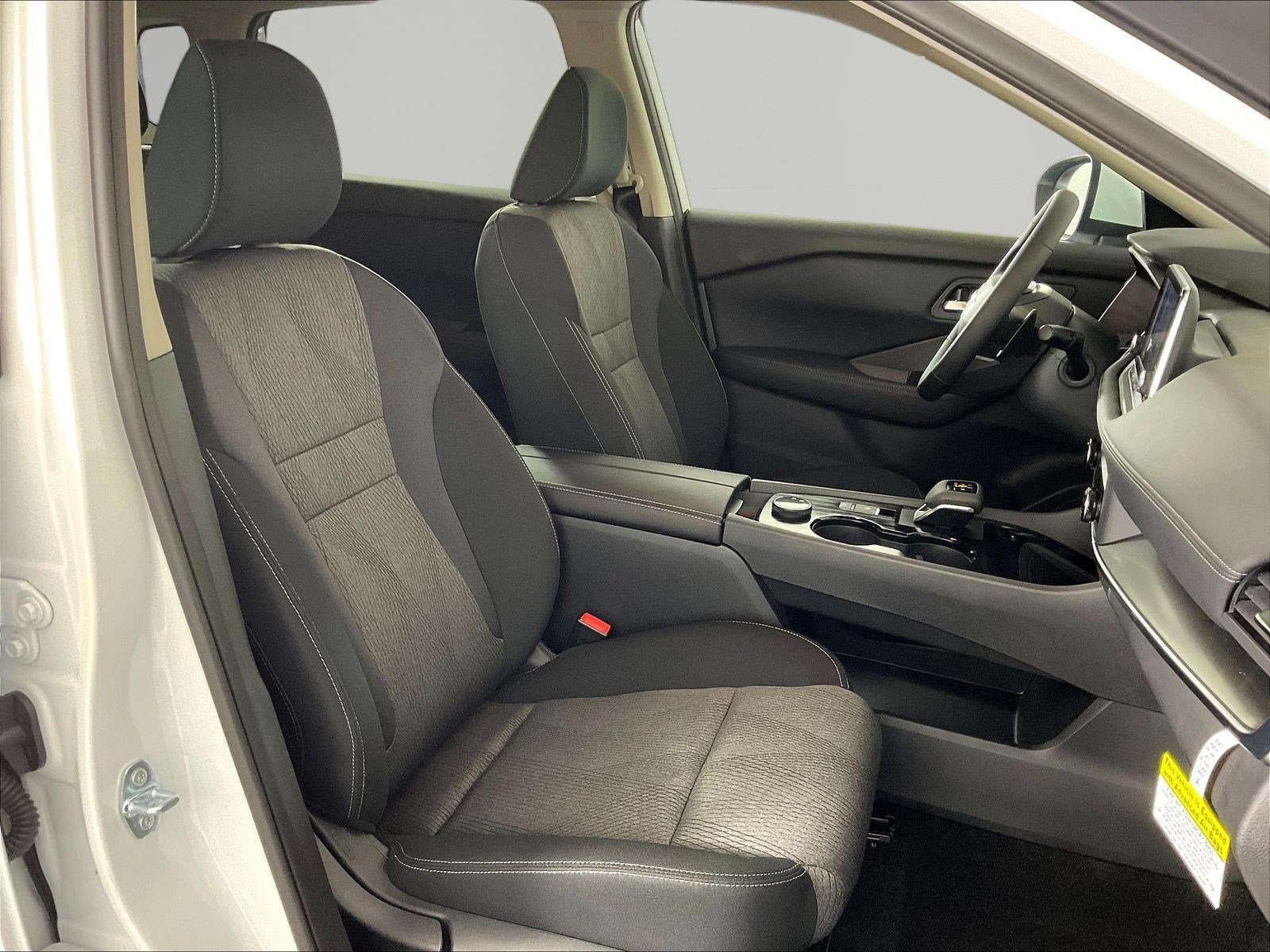 New 2026 Nissan Rogue SV w/ Cold Weather Package AWD/4WD image 18