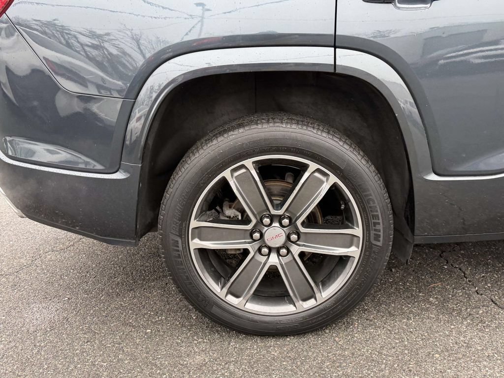 Used 2019 GMC Acadia Denali w/ Technology Package AWD/4WD image 8