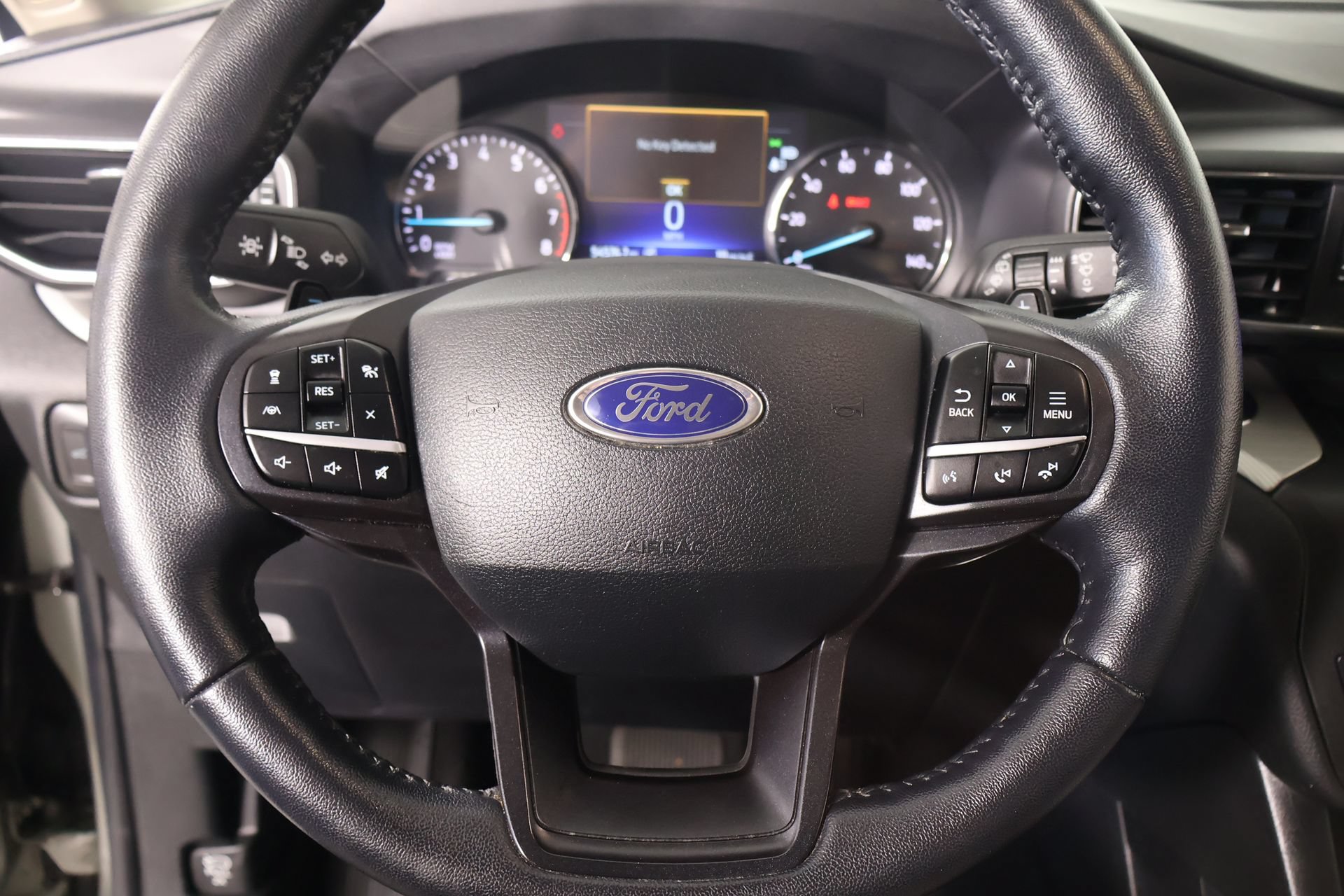 Used 2020 Ford Explorer XLT w/ Equipment Group 202A RWD image 3