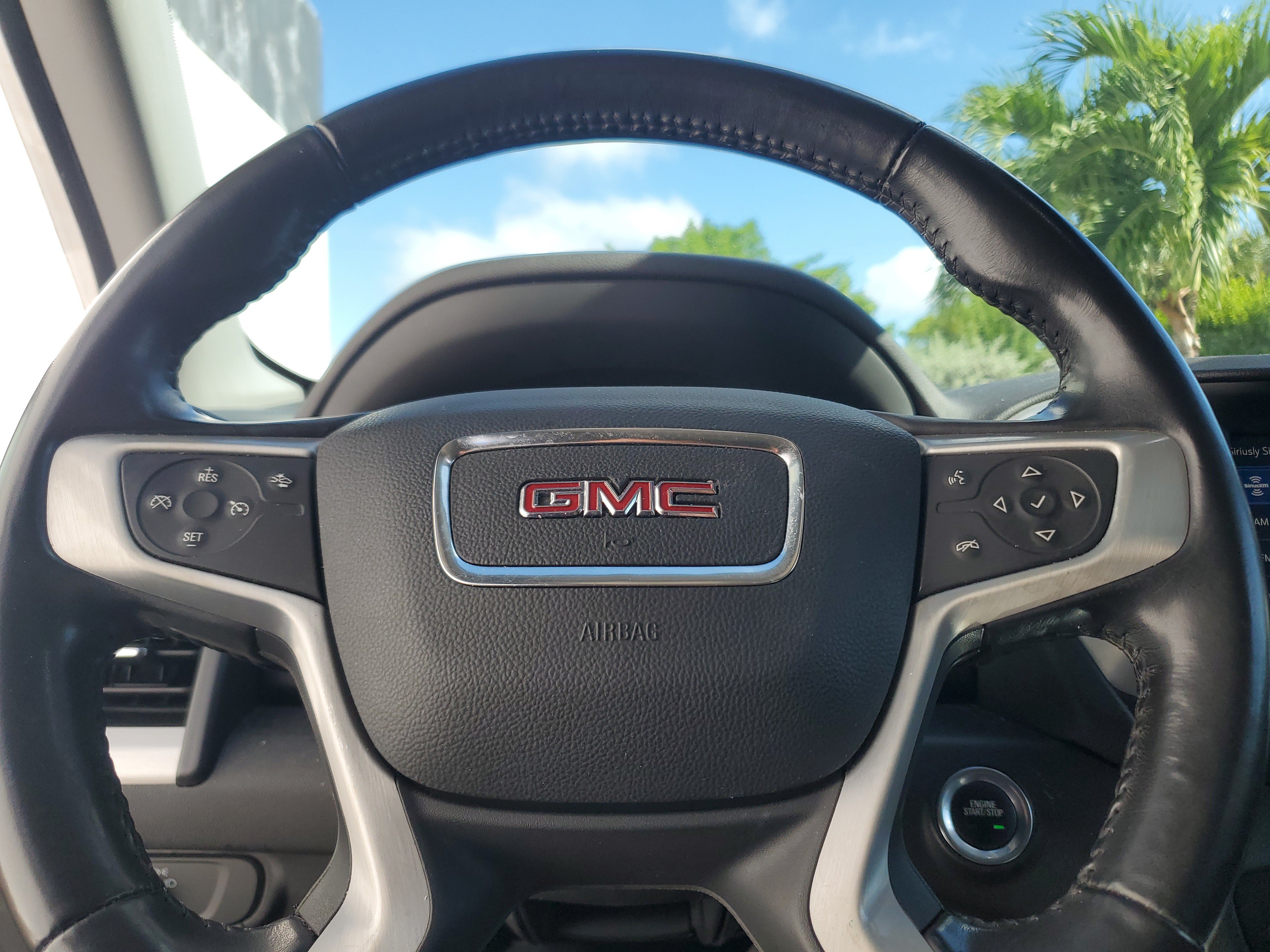 Used 2020 GMC Terrain SLE w/ Driver Convenience Package FWD image 9
