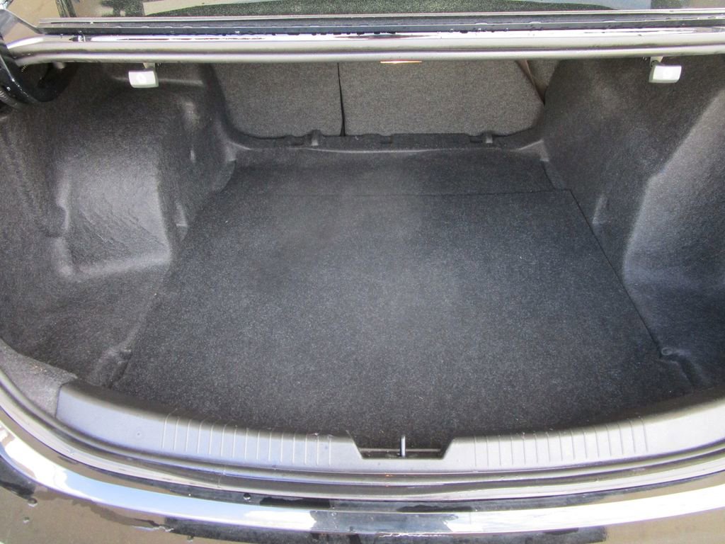 Used 2025 Chevrolet Malibu LT image 13