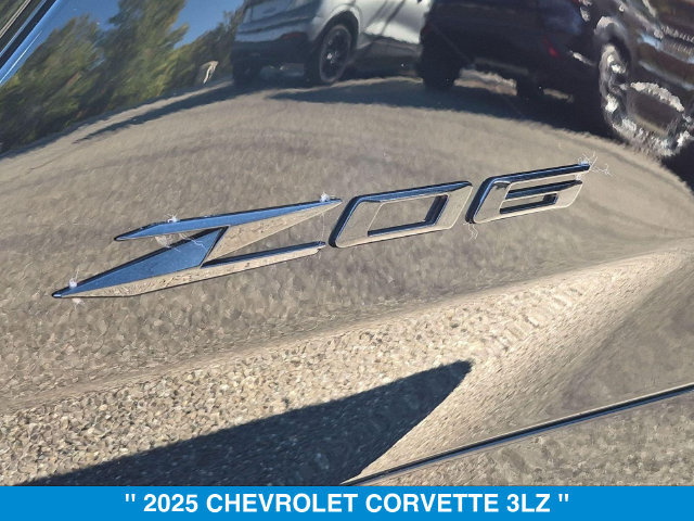 Used 2025 Chevrolet Corvette Z06 w/ Stealth Interior Trim Package RWD image 33