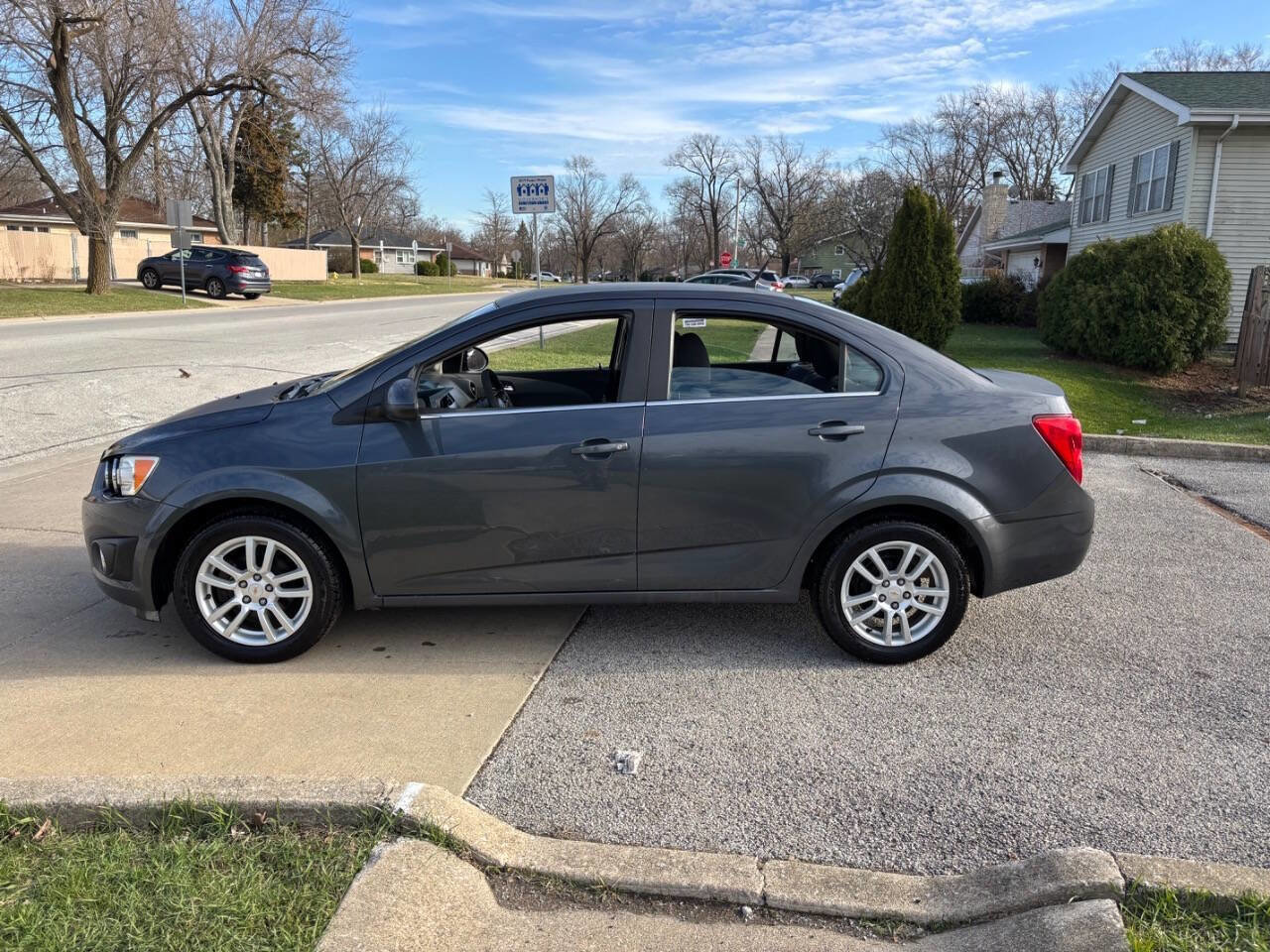 Used 2012 Chevrolet Sonic LT image 4