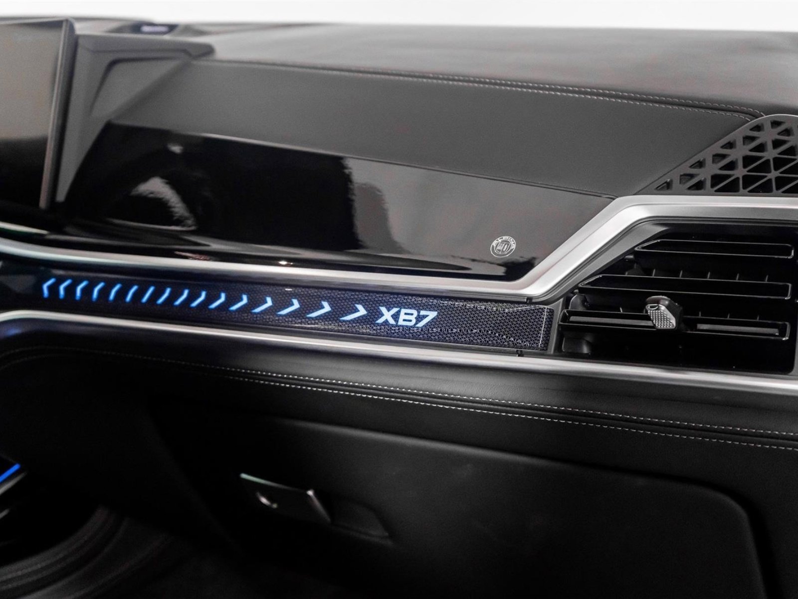 Used 2025 BMW ALPINA XB7 AWD/4WD image 49