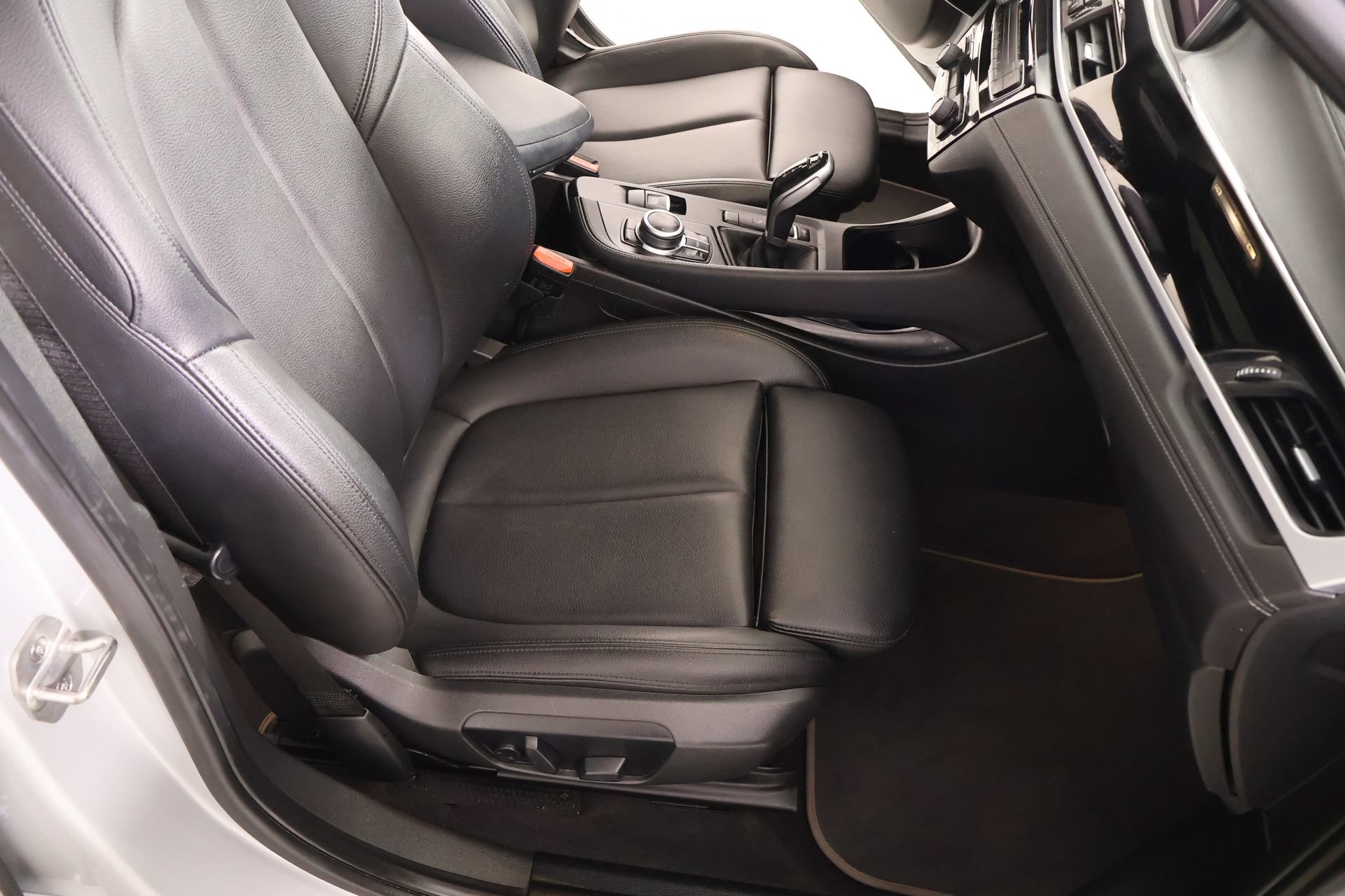 Used 2020 BMW X2 sDrive28i w/ Premium Package FWD image 14