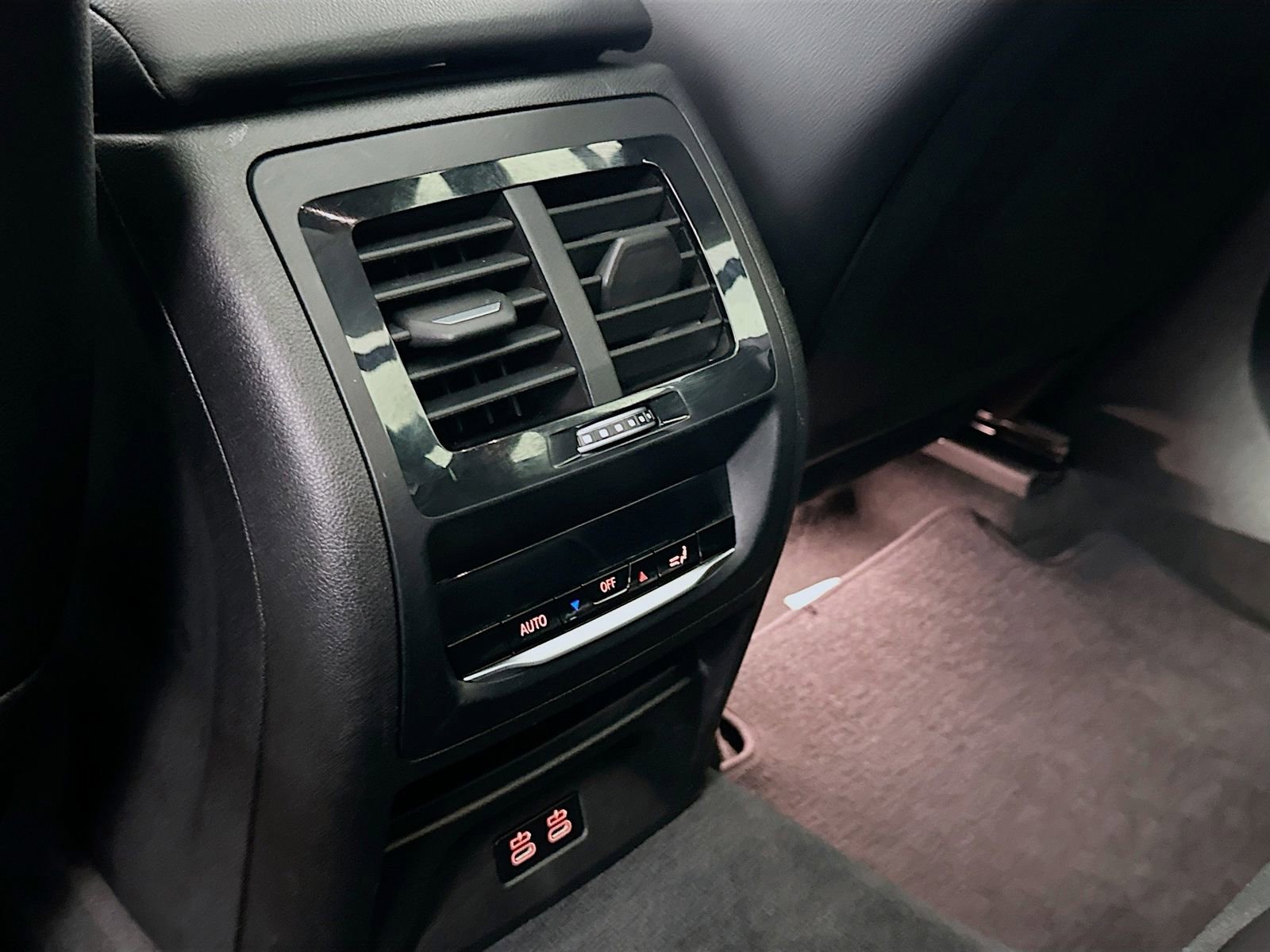 Used 2024 BMW X3 xDrive30i image 27