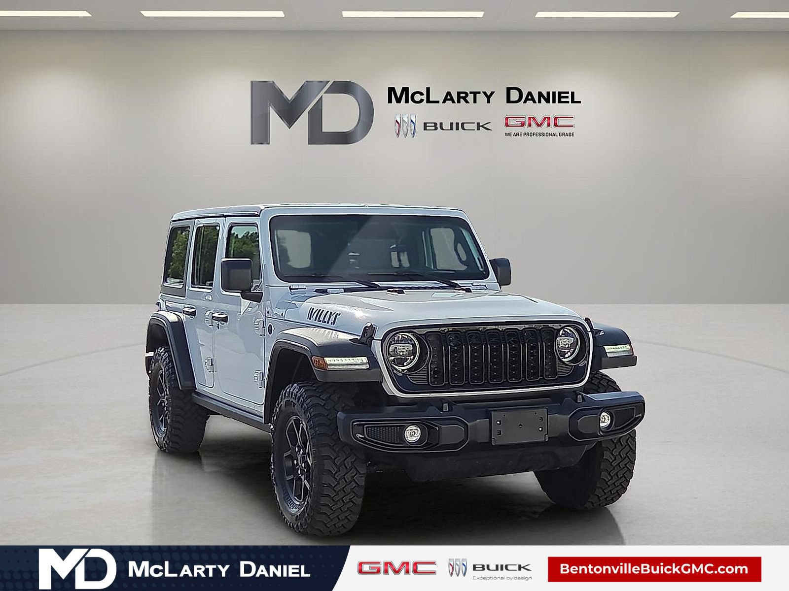 Used 2025 Jeep Wrangler Unlimited Sport AWD/4WD image 1