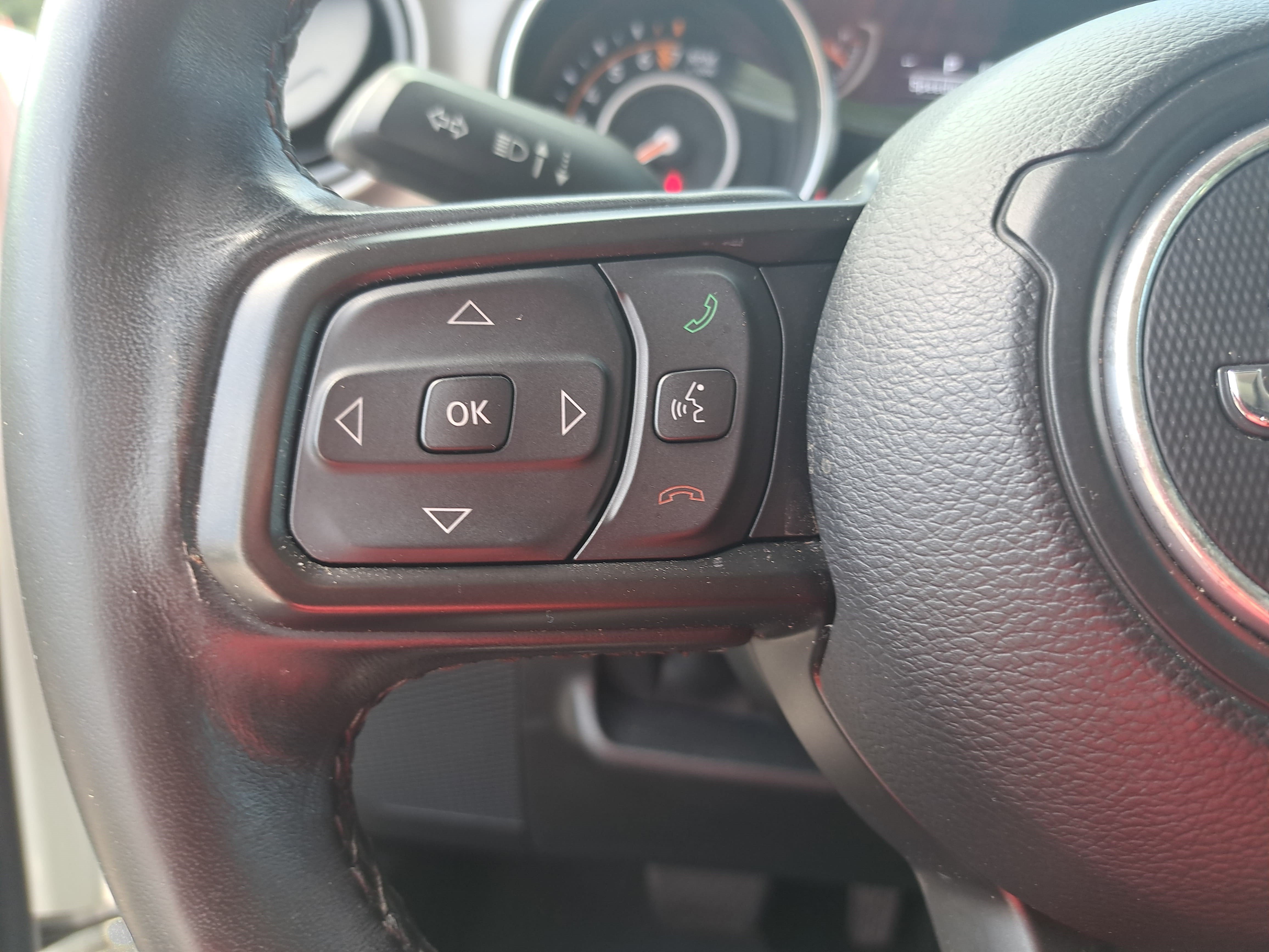 Used 2022 Jeep Gladiator Overland AWD/4WD image 16