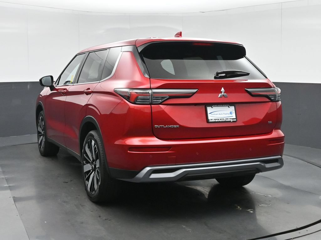 Used 2025 Mitsubishi Outlander AWD image 5