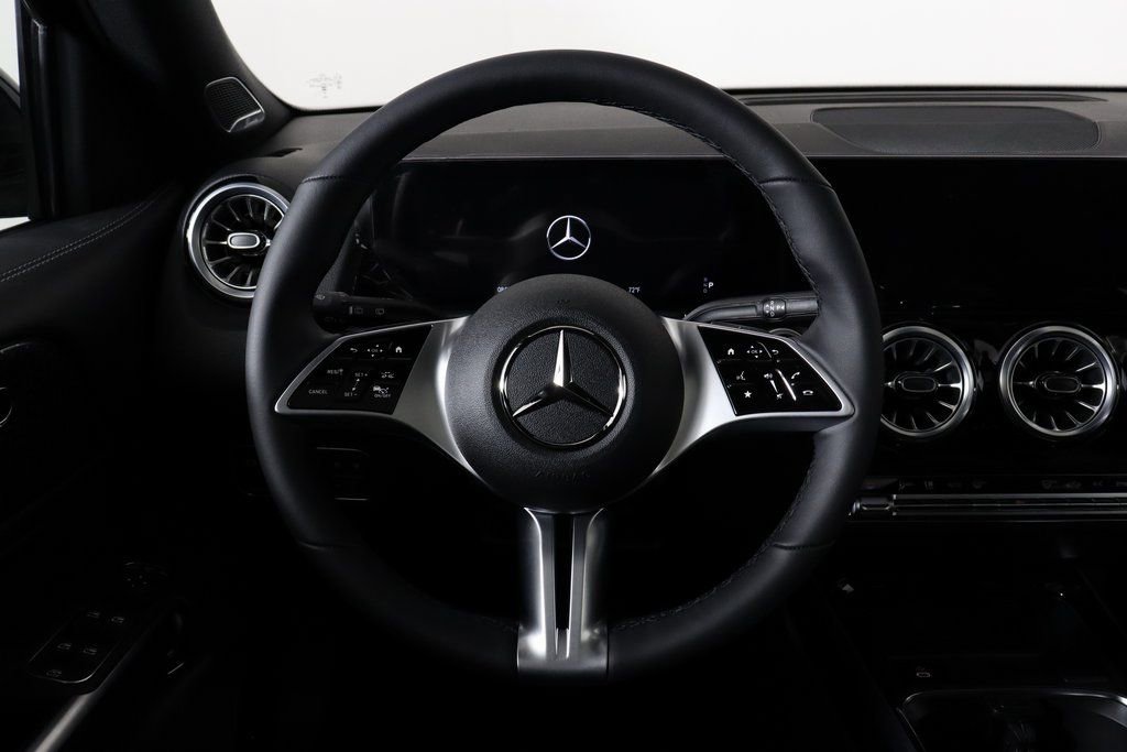 New 2025 Mercedes-Benz GLB 250 4MATIC image 18