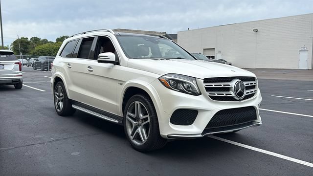 Used 2017 Mercedes-Benz GLS 550 4MATIC image 2