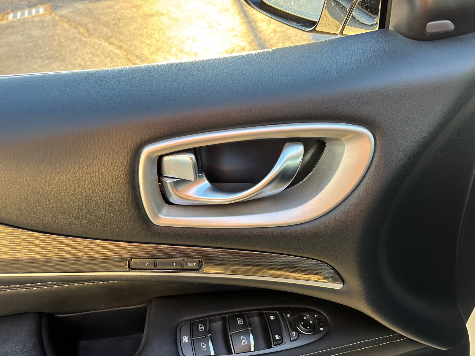 Used 2020 INFINITI QX60 Luxe w/ Essential Package image 12