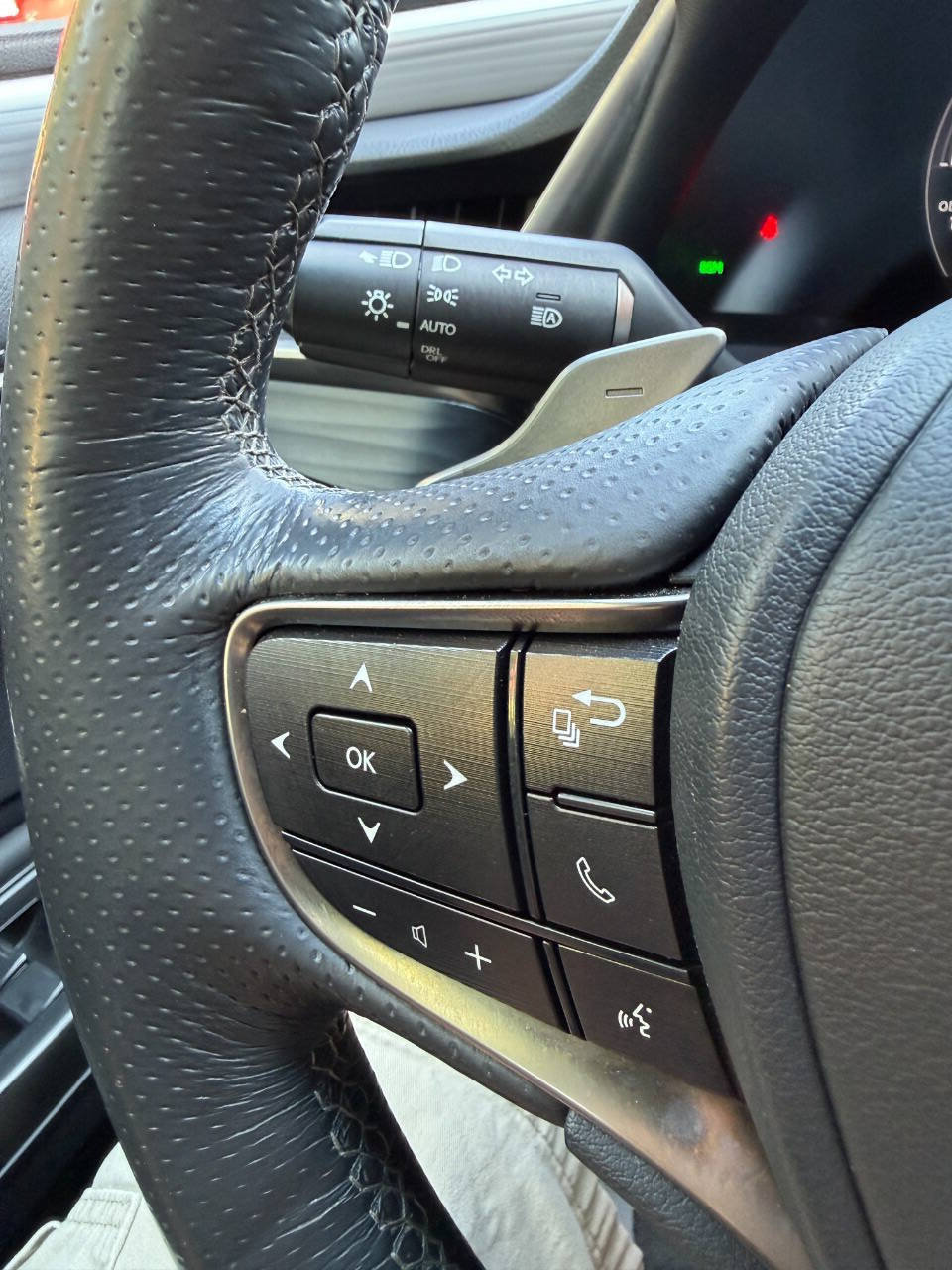 Used 2020 Lexus ES 350 F Sport w/ Accessory Package FWD image 34