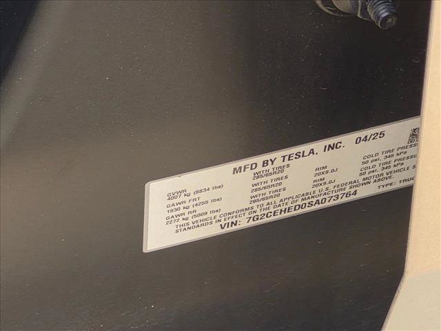 Used 2025 Tesla Cybertruck AWD Crew Cab image 18