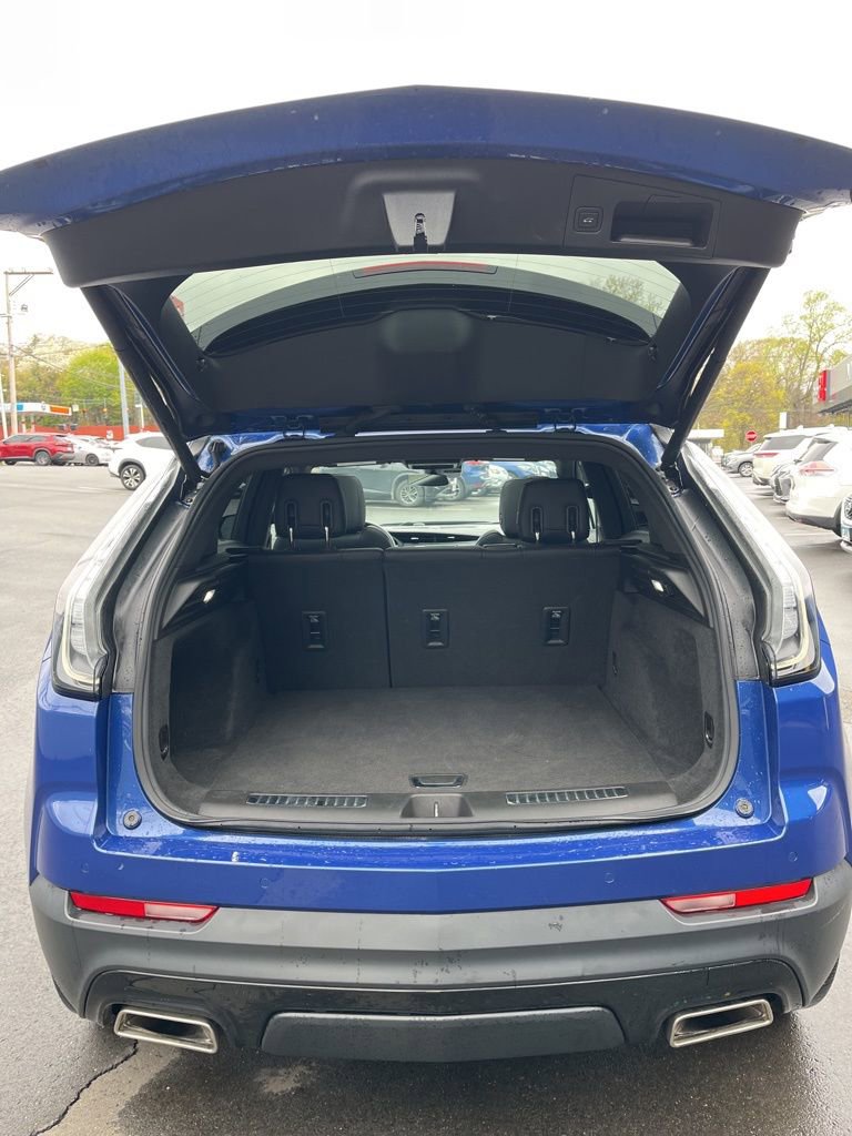 Used 2021 Cadillac XT4 Sport w/ Cold Weather Package AWD/4WD image 32