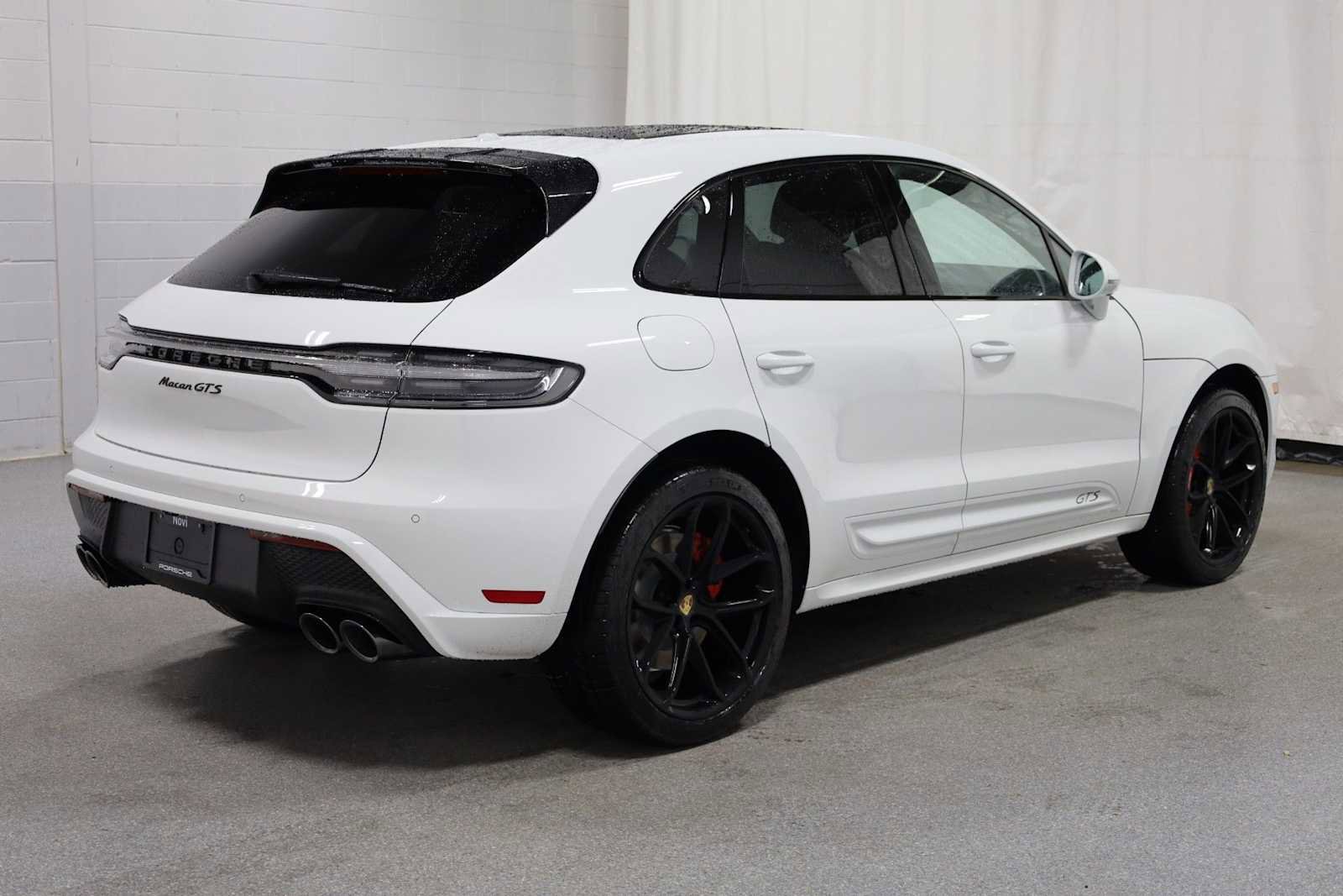 New 2026 Porsche Macan GTS image 9