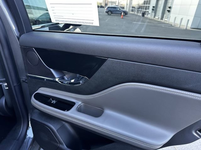 Certified 2025 Lincoln Corsair AWD image 39