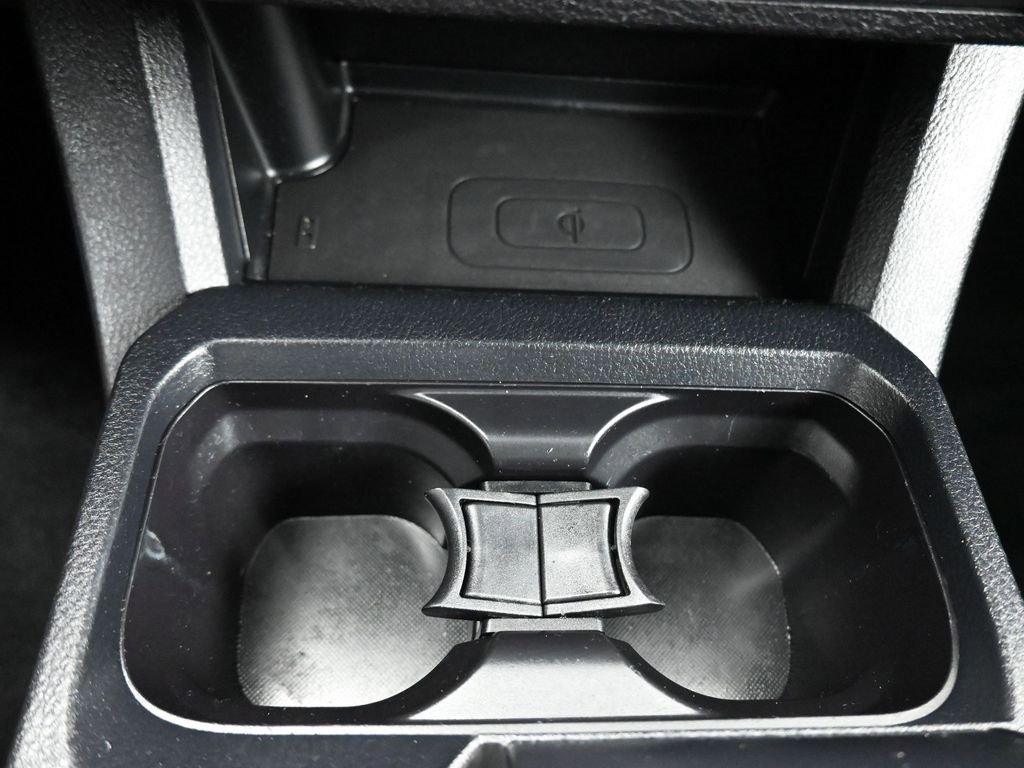 Used 2017 Toyota Tacoma TRD Off-Road image 24