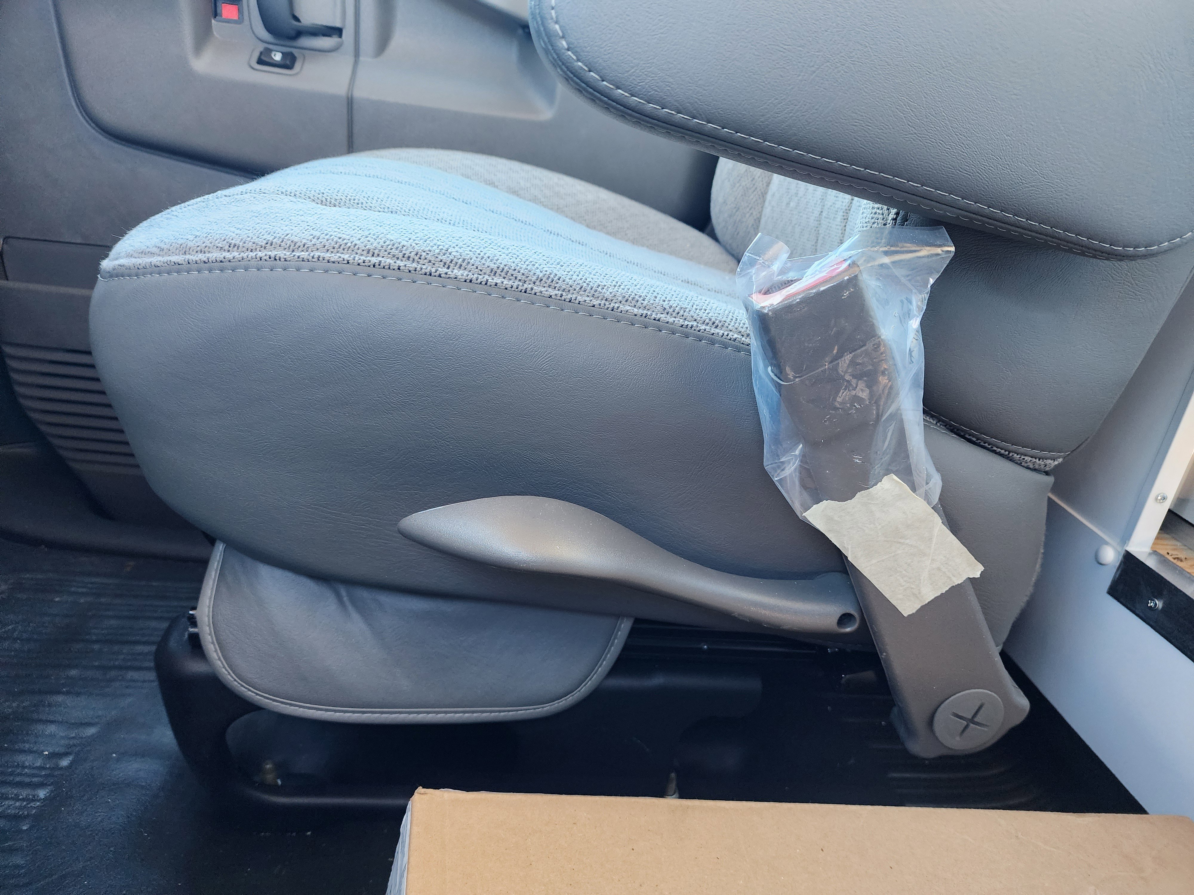 New 2025 Chevrolet Express 3500 w/ Power Convenience Package image 33