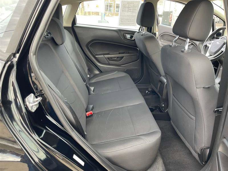 Used 2016 Ford Fiesta SE image 14