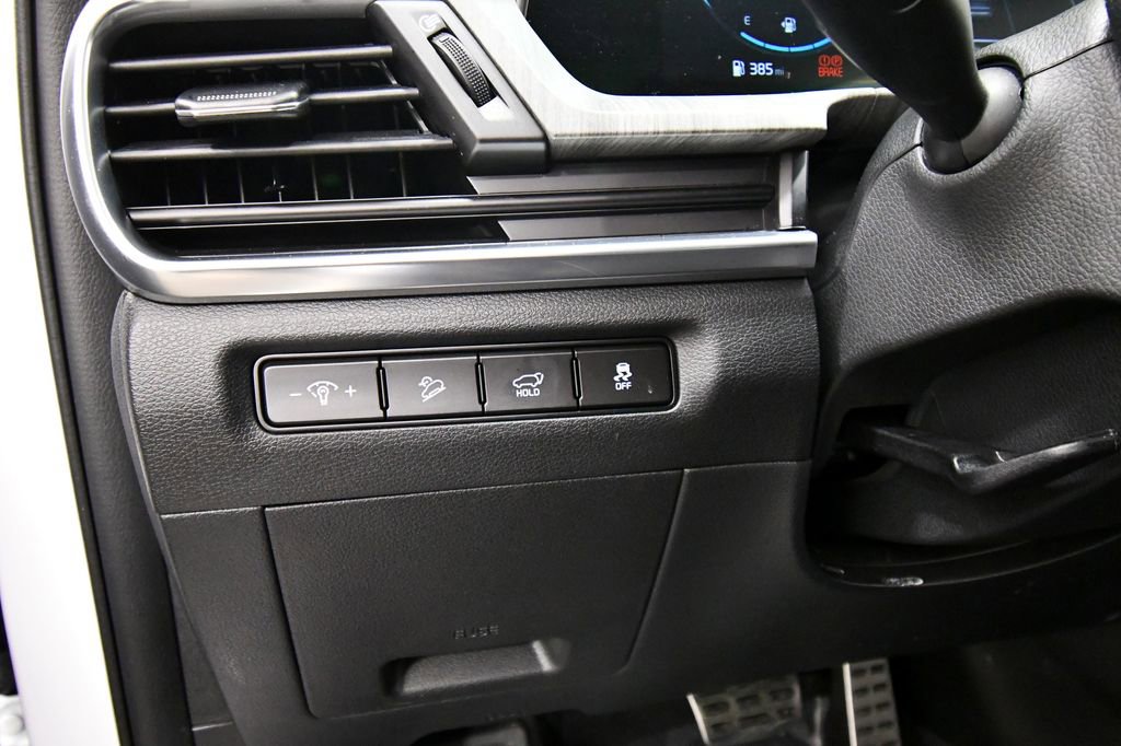 Used 2025 Kia Telluride SX w/ SX Captain's Chair Package image 23