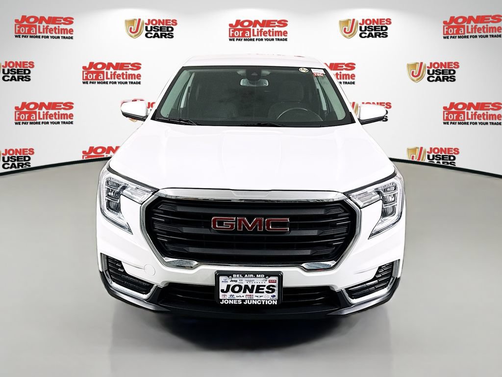 Used 2024 GMC Terrain SLE AWD/4WD image 10