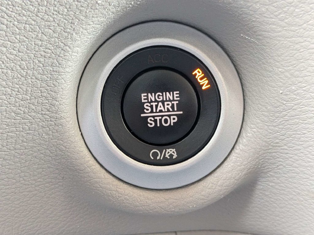 Used 2022 Chrysler Pacifica Touring-L FWD image 29
