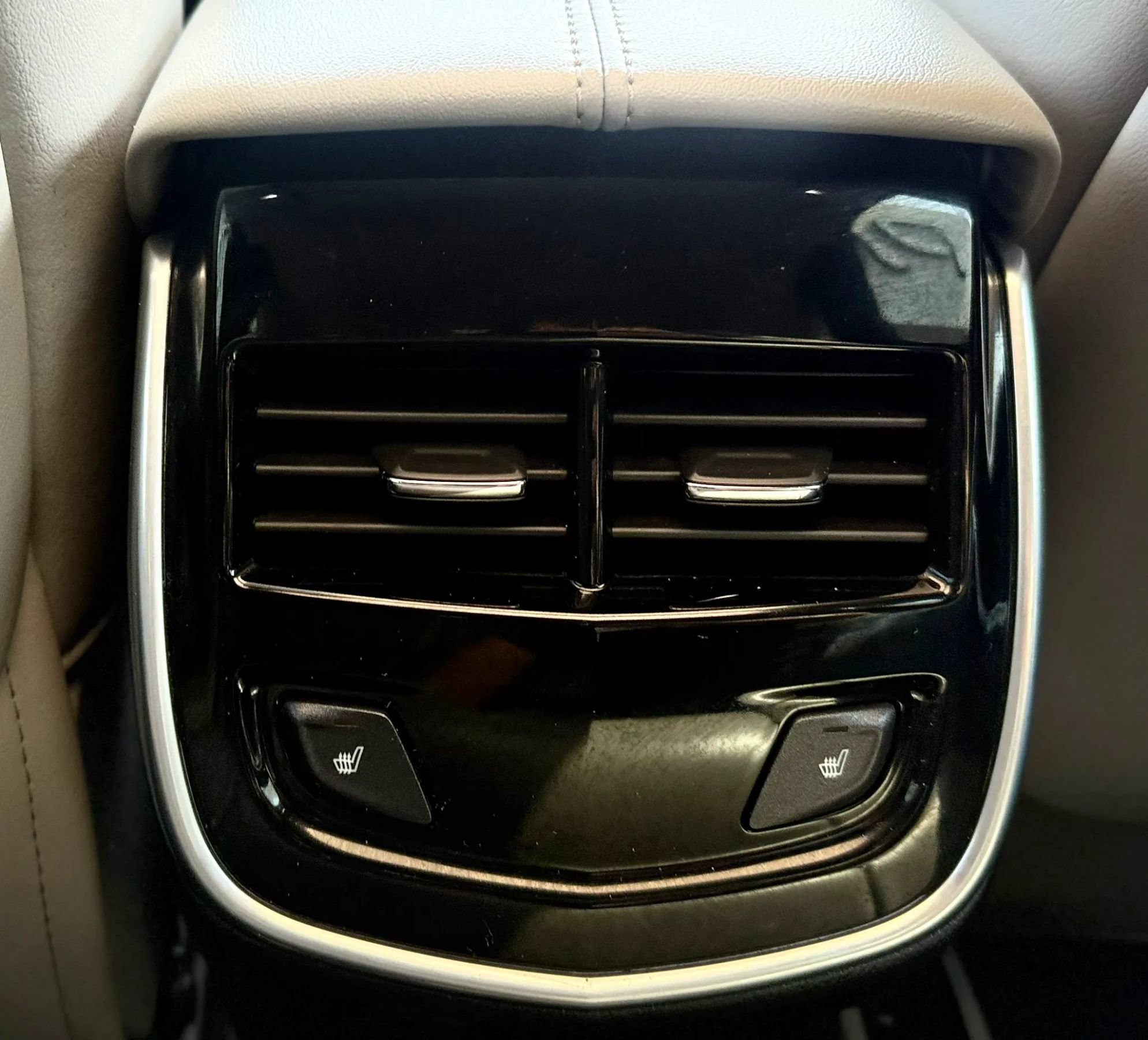 Used 2013 Cadillac XTS Luxury w/ Driver Awareness Package FWD image 36