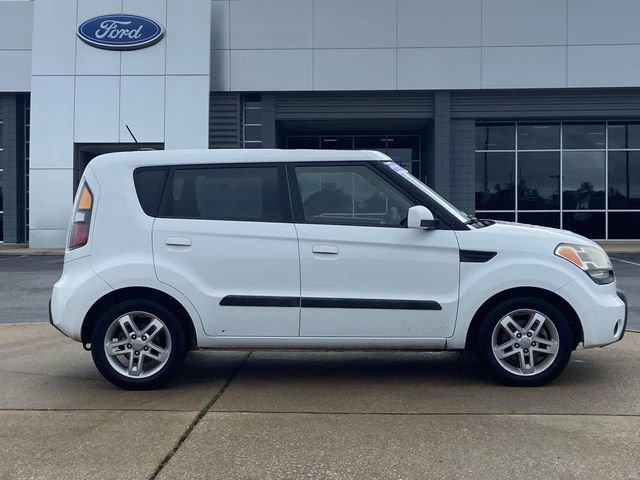 Used 2010 Kia Soul + w/ Audio Pkg FWD image 2