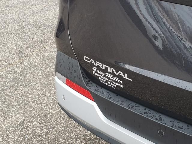 Used 2025 Kia Carnival image 17