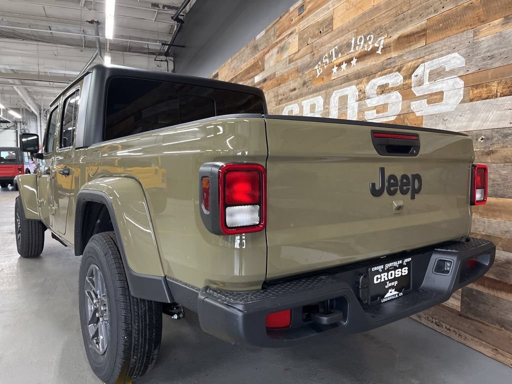 New 2026 Jeep Gladiator Sport AWD/4WD image 11