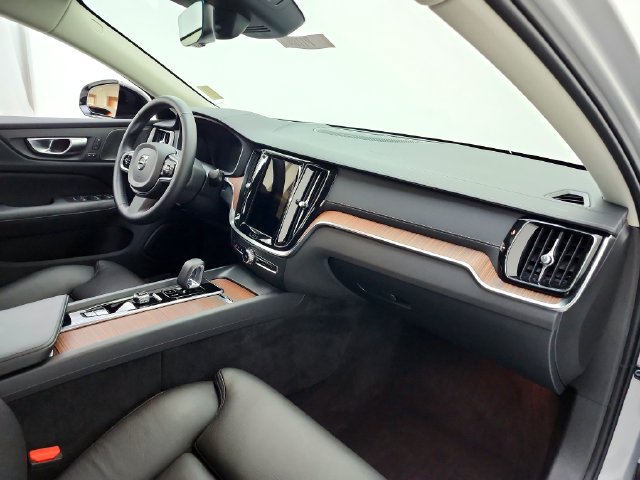 Used 2024 Volvo S60 B5 Ultimate w/ Climate Package AWD/4WD image 17