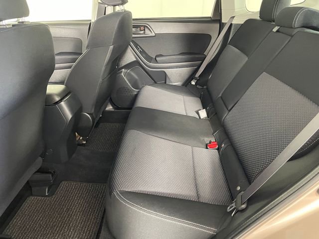 Used 2015 Subaru Forester 2.5i Premium w/ All-Weather Package AWD/4WD image 17