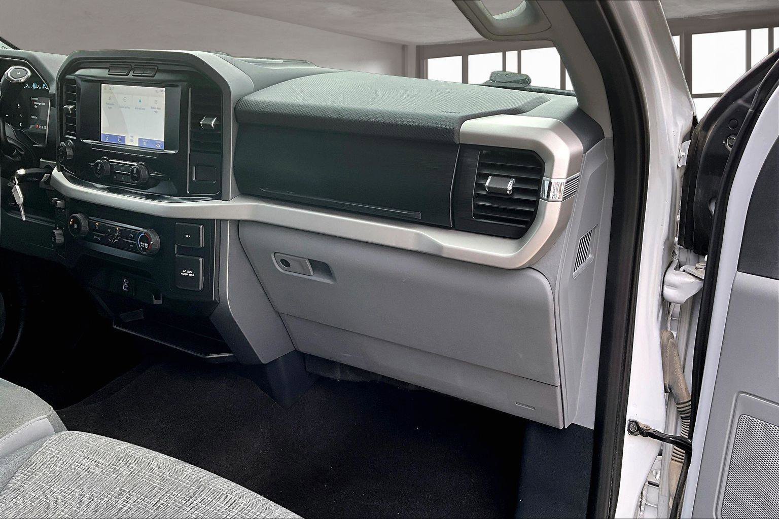 Used 2022 Ford F150 XLT w/ Trailer Tow Package image 18