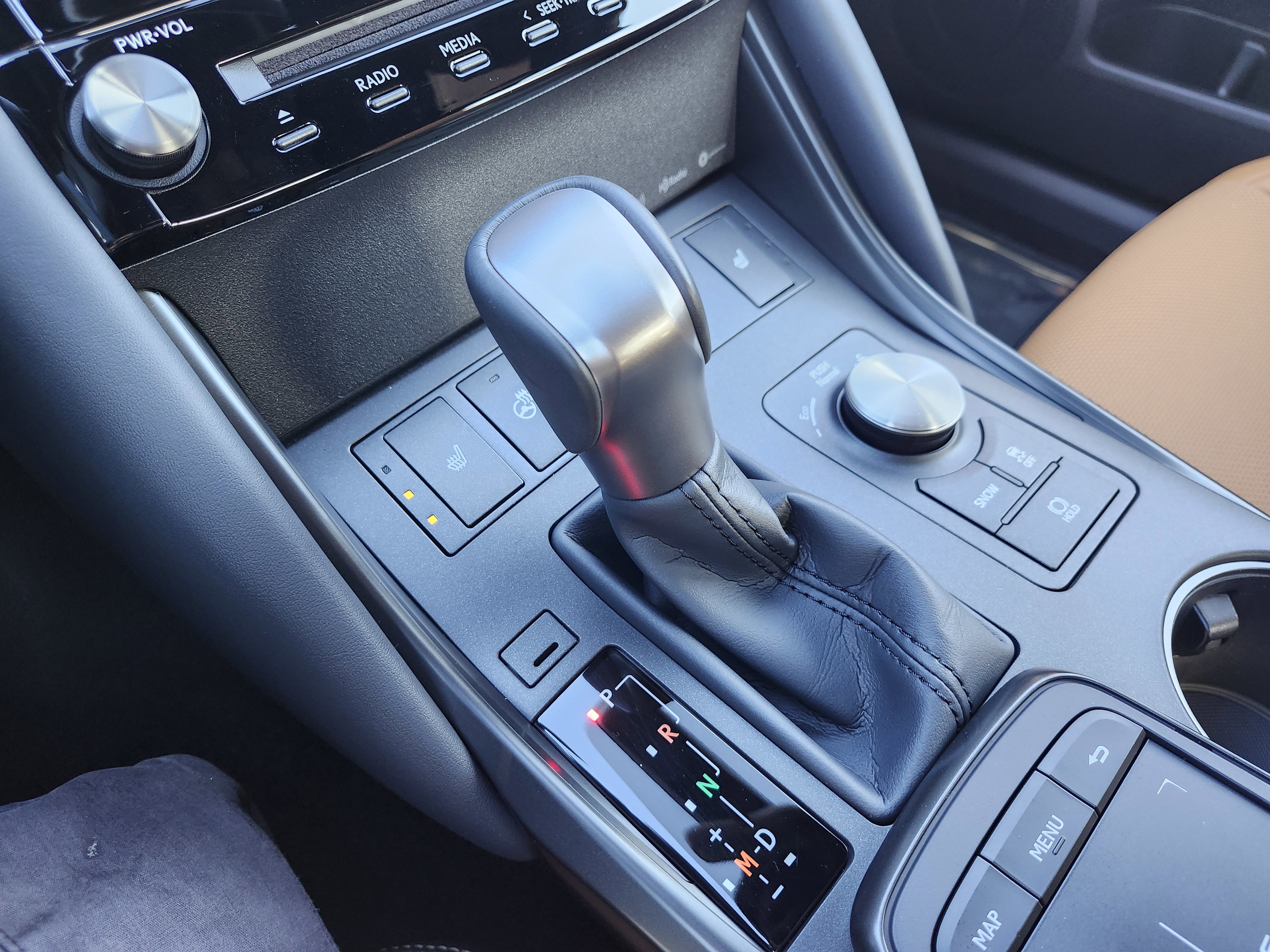 Used 2025 Lexus IS 350 F Sport w/ Navigation Package image 37