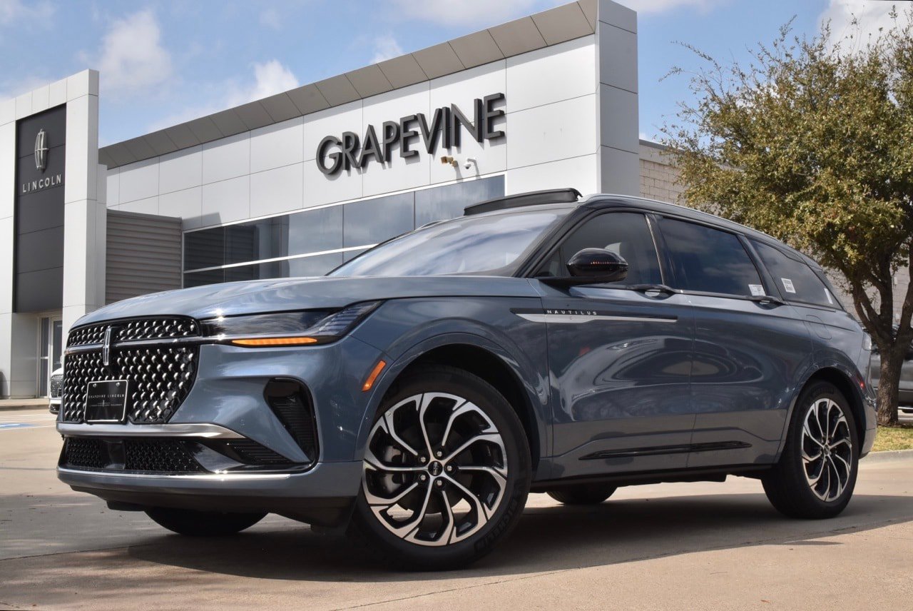 New 2026 Lincoln Nautilus Reserve AWD/4WD image 8