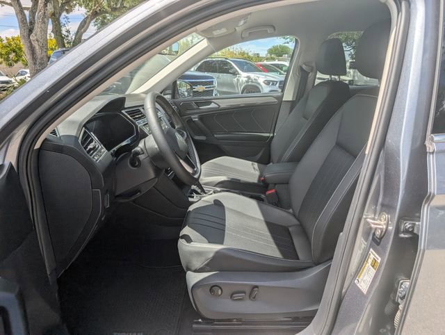 Certified 2023 Volkswagen Tiguan SE FWD image 10