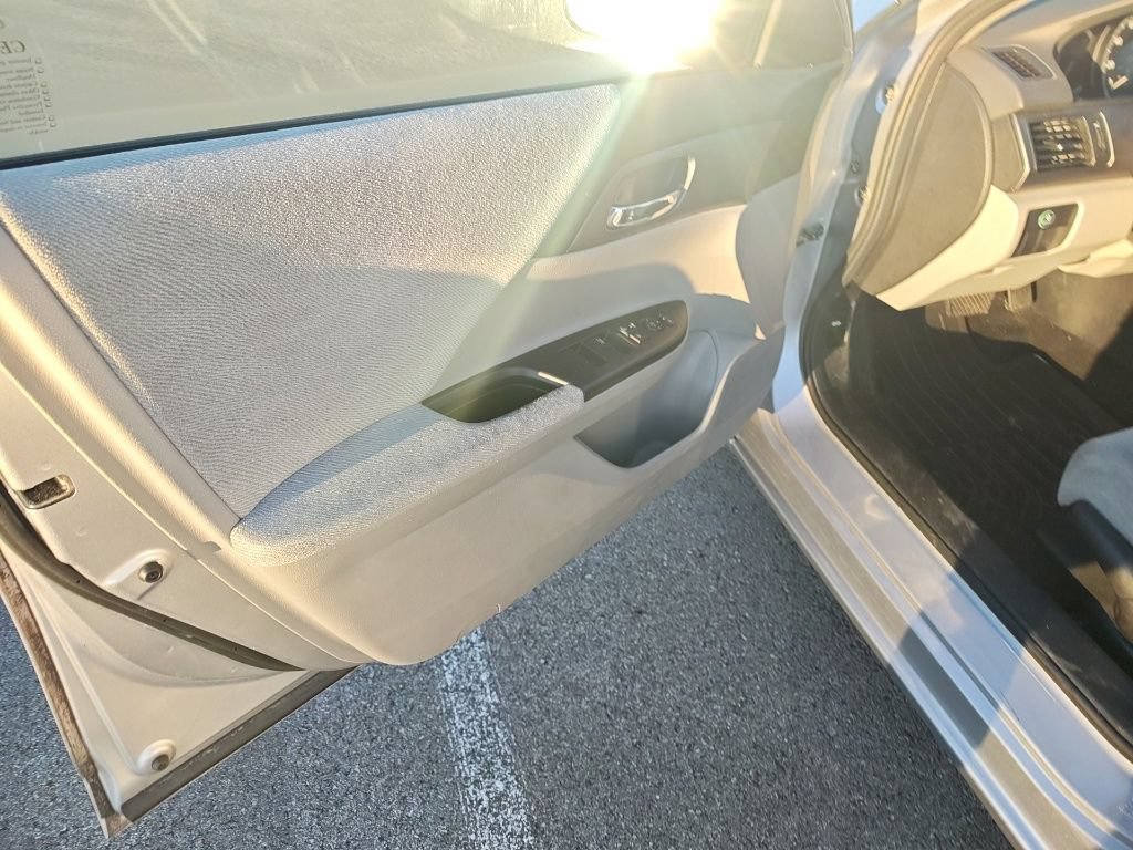 Used 2013 Honda Accord LX image 6