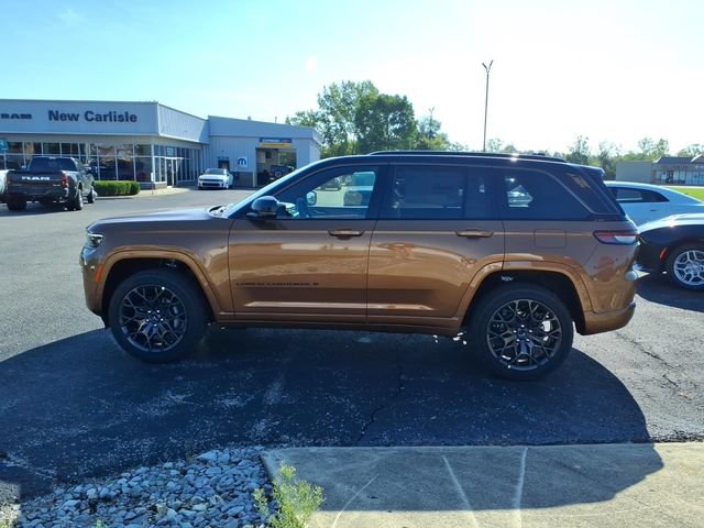 New 2027 Jeep Grand Cherokee Summit AWD/4WD image 4