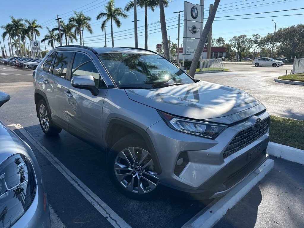 Used 2021 Toyota RAV4 Limited image 8
