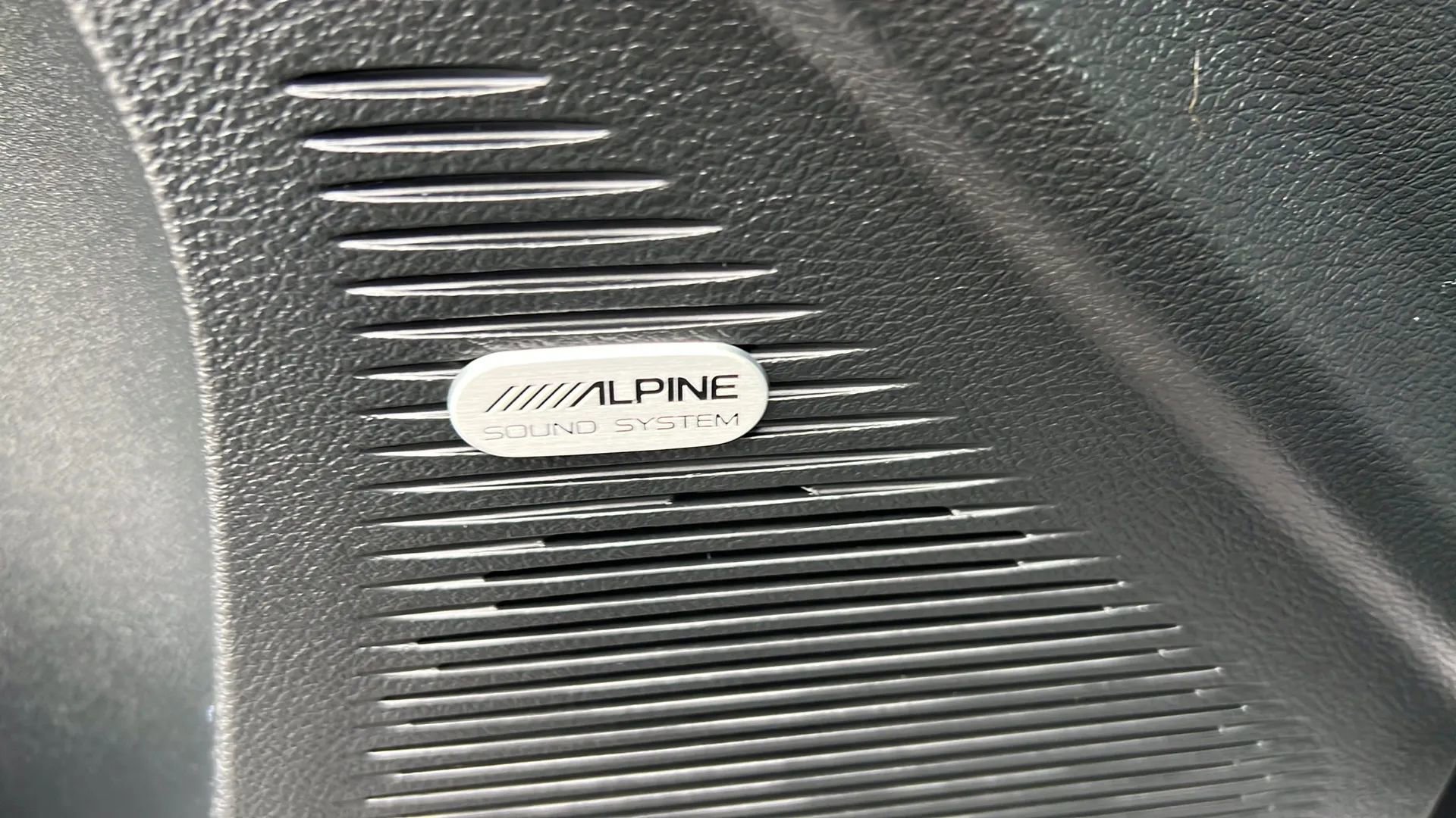 Used 2018 Dodge Challenger GT w/ Driver Convenience Group image 15