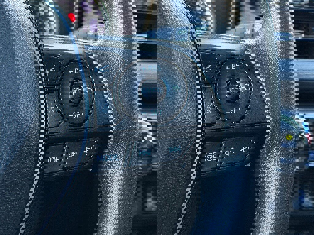 Used 2021 Toyota RAV4 XLE Premium image 26