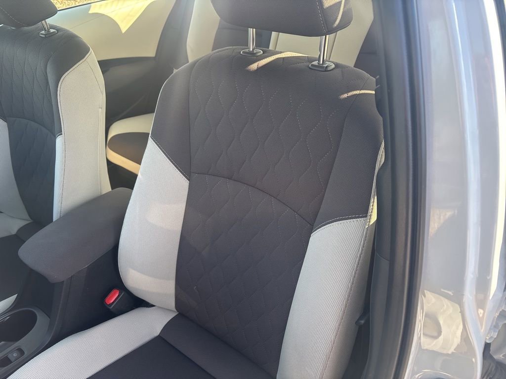 Used 2024 Toyota Corolla LE image 13