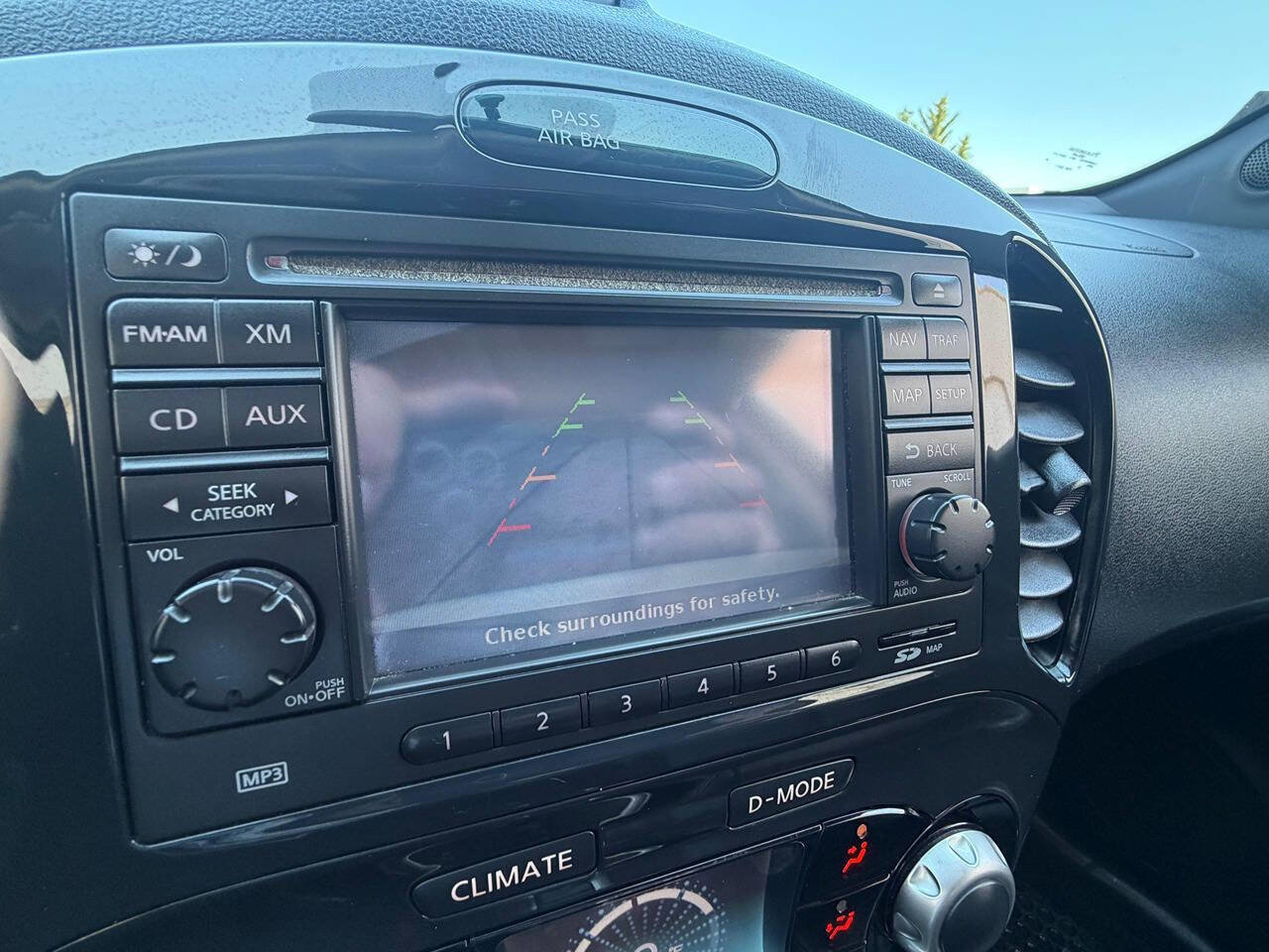 Used 2011 Nissan Juke SL image 17